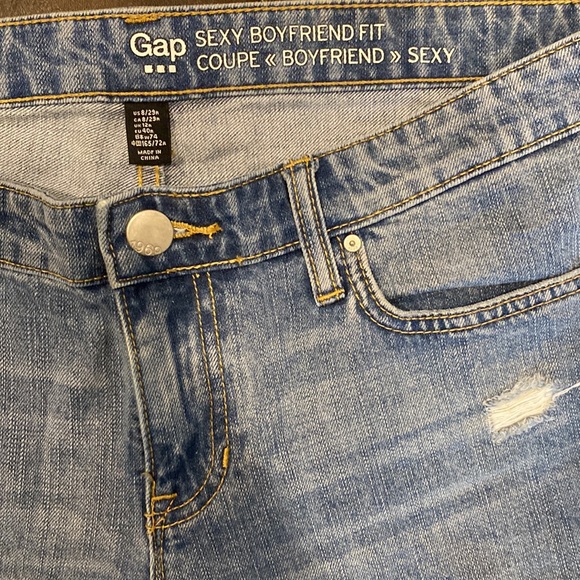 Gap Distressed Sexy Boyfriend Fit Jeans - Picture 7 of 7